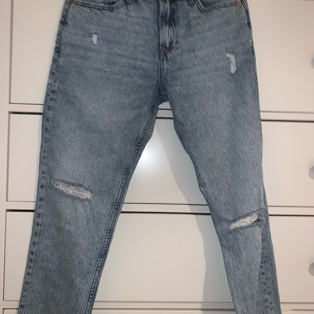 Tommy Hilfiger Distressed Light Wash Jeans